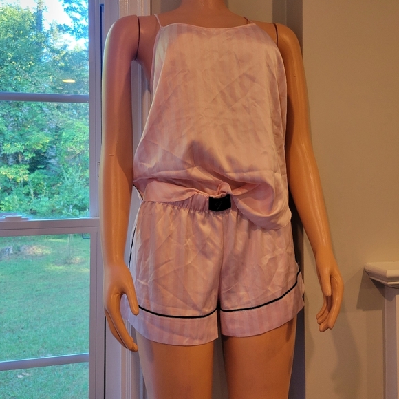 Victoria's Secret NWT PJ set they are different sizes. - Picture 1 of 8